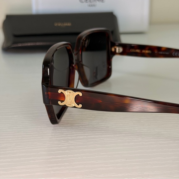 New! Celine Brown Triomphe Sunglasses with Gold Detail, CL40316U 52A, Authentic - Picture 8 of 11